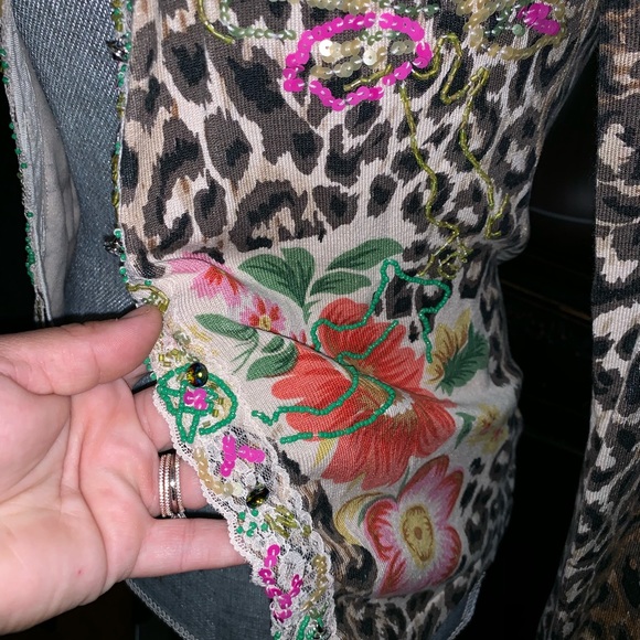 💞CHARLOTTE TARANTOLA💕Floral beaded Cardigan💙 - Picture 3 of 6